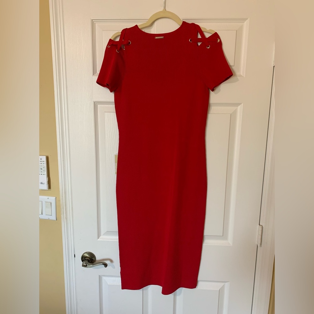NWT Michael Kors Ribbed V-Neck Lace Up‎ Shoulder Detail Red Midi Dress Sz L Chic - Picture 3 of 6